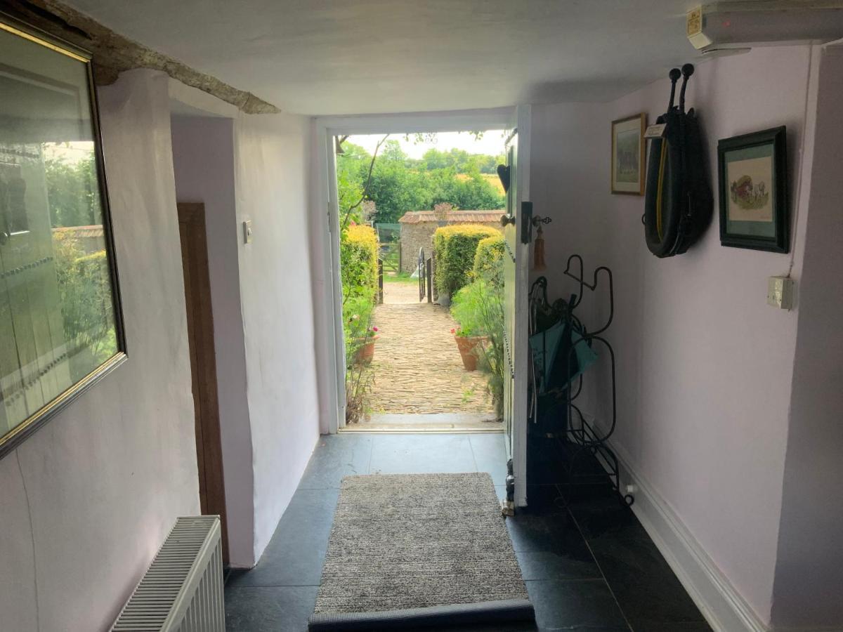 Higher Biddacott Farm Chittlehampton Exterior photo